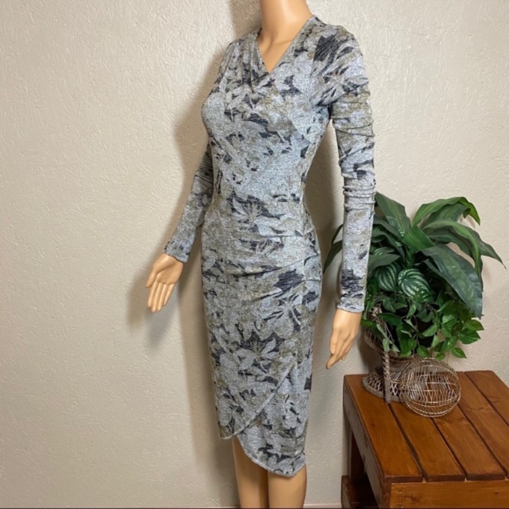 Aritzia Wilfred Free Klum Floral Fitted Wrap Dress